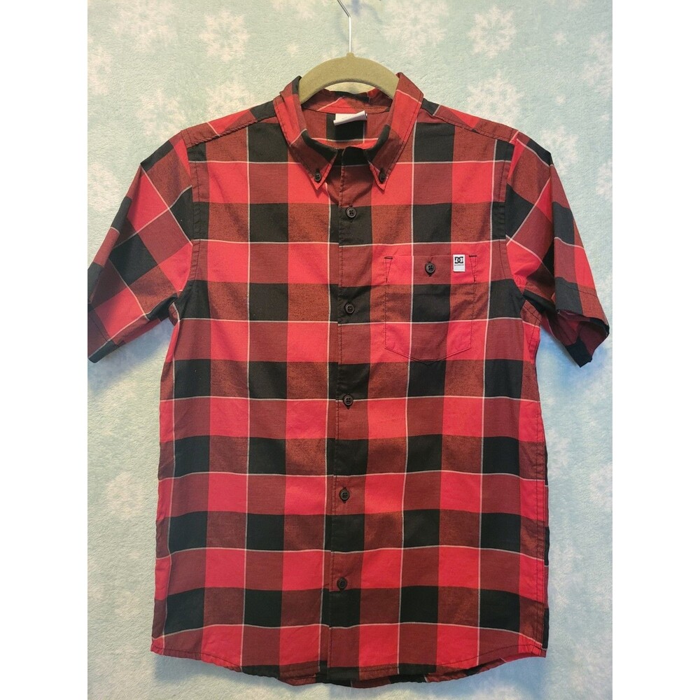 Boy's Youth Medium DC Shoes Plaid Short Sleeve Button Up Skater Boarding Red